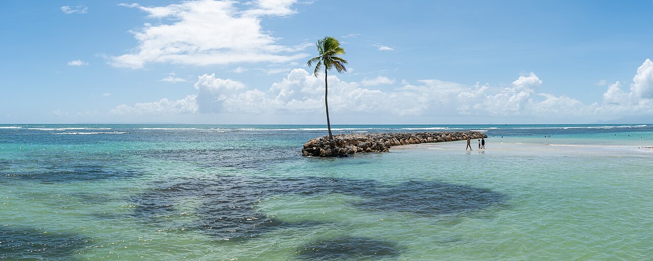 Lagon et activités nautiques à Sainte-Anne
